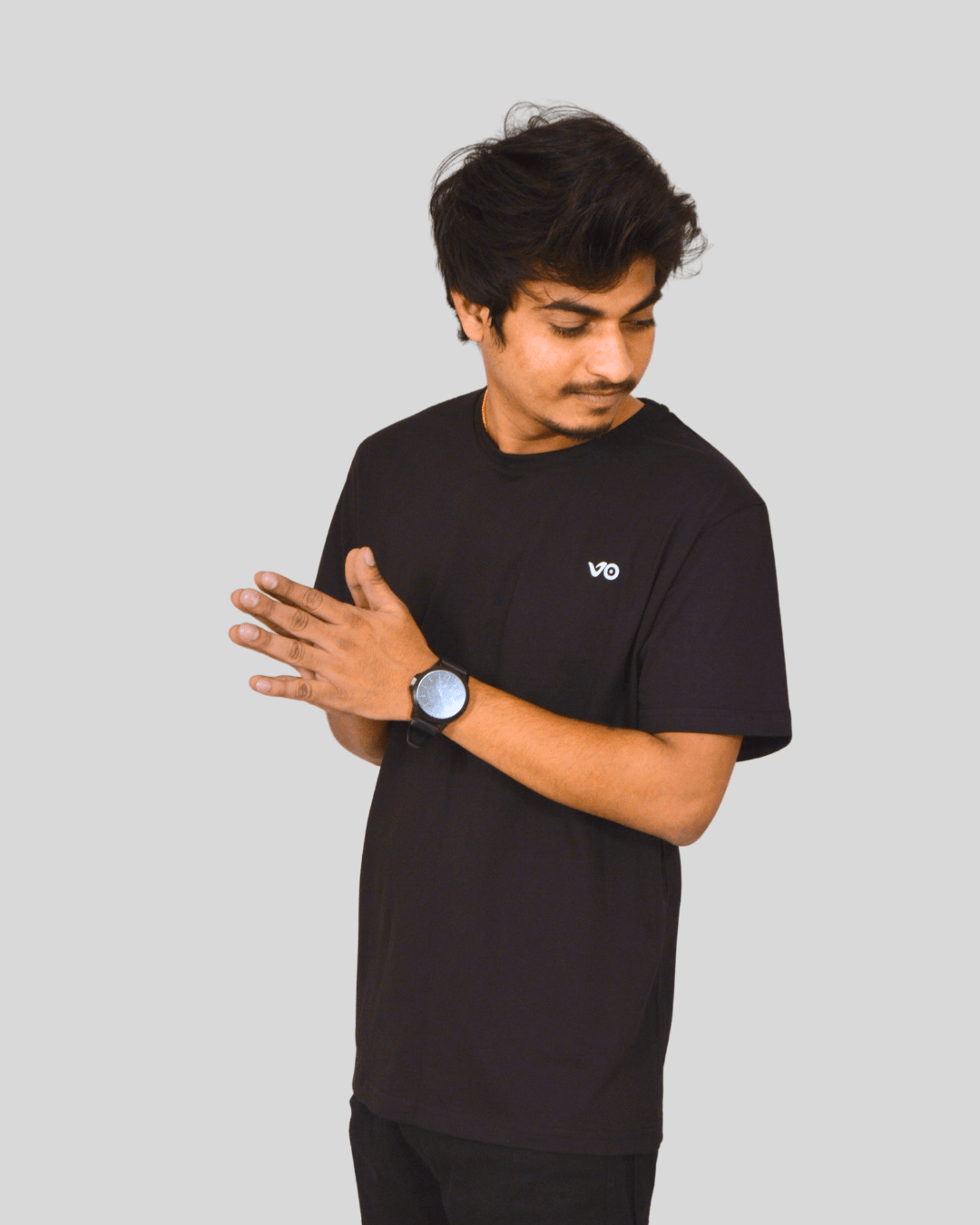 Black Essential T-Shirt | 100% Cotton Minimal Streetwear Tee - VIBON Originals