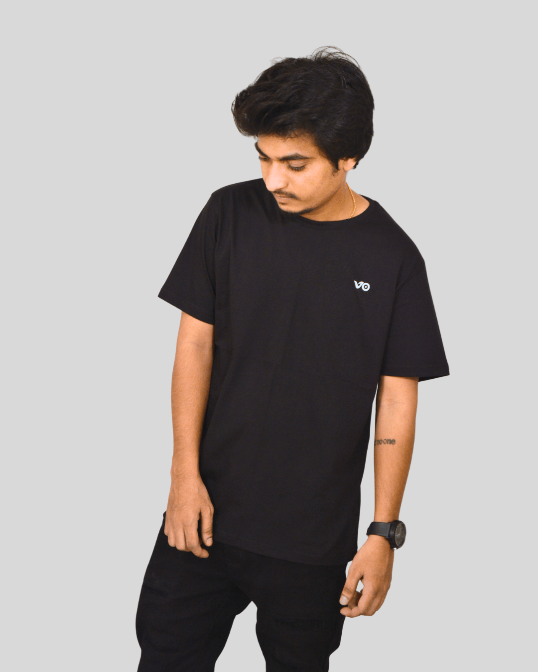 Black Essential T-Shirt | 100% Cotton Minimal Streetwear Tee - VIBON Originals