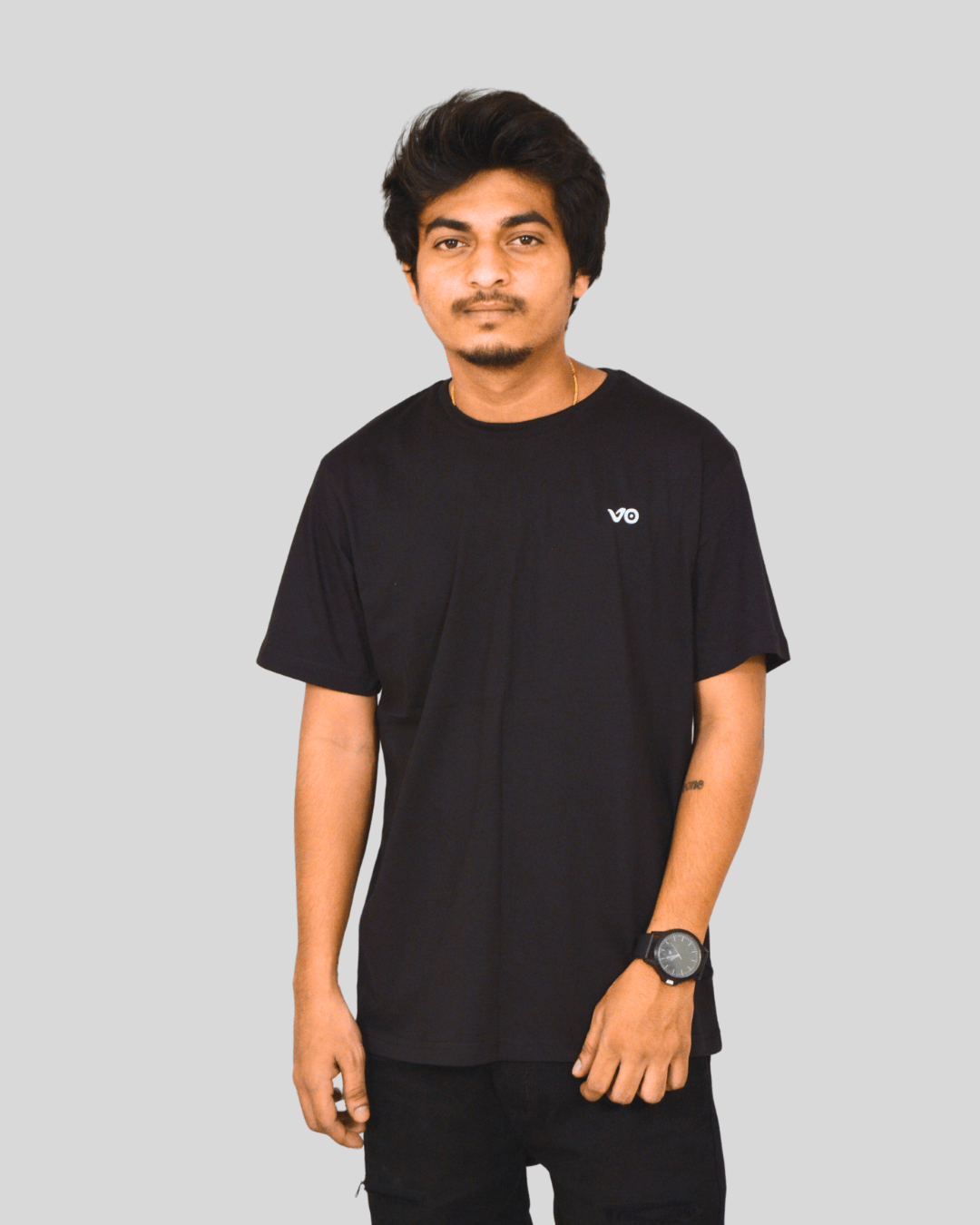 Black Essential T-Shirt | 100% Cotton Minimal Streetwear Tee - VIBON Originals