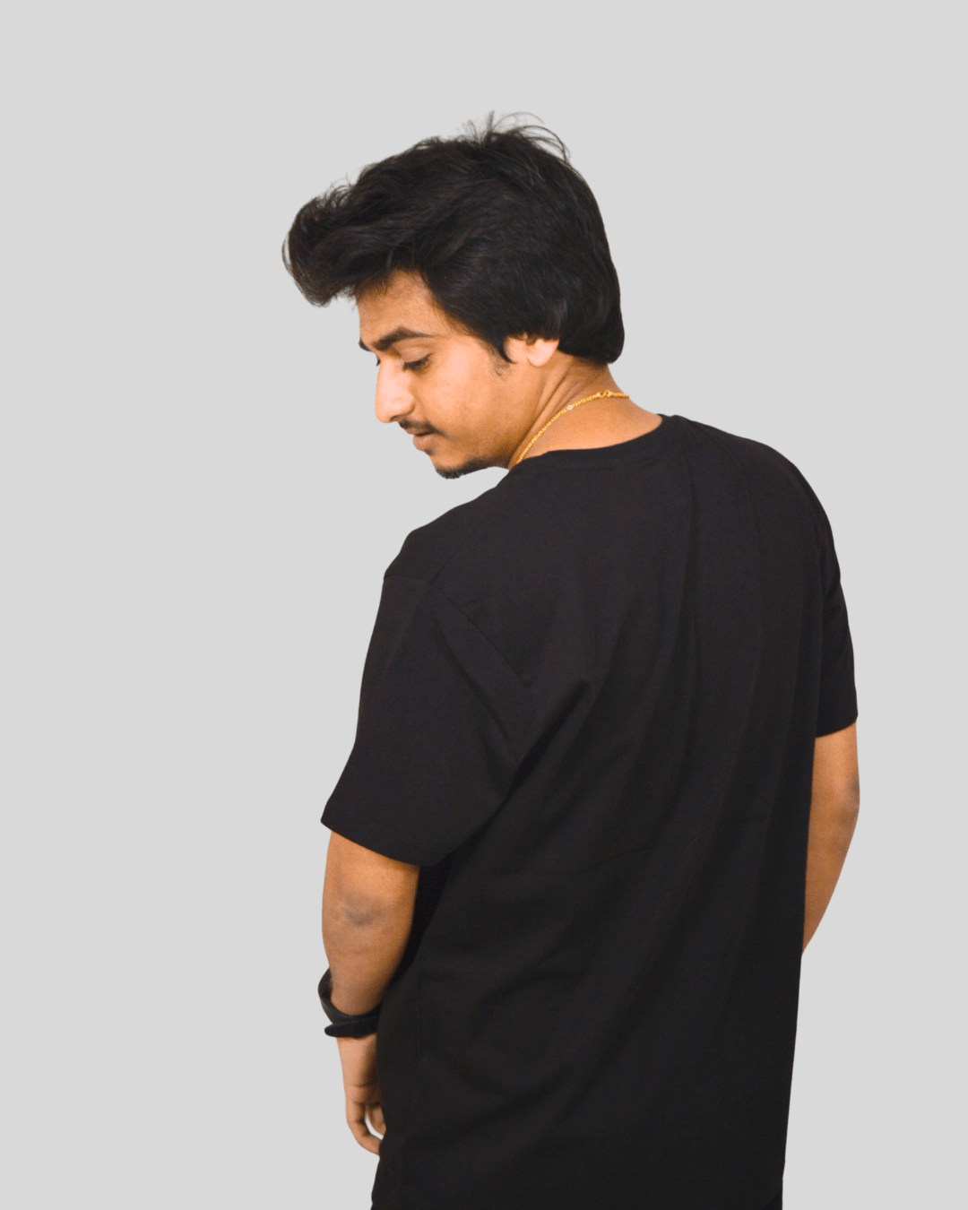 Black Essential T-Shirt | 100% Cotton Minimal Streetwear Tee - VIBON Originals