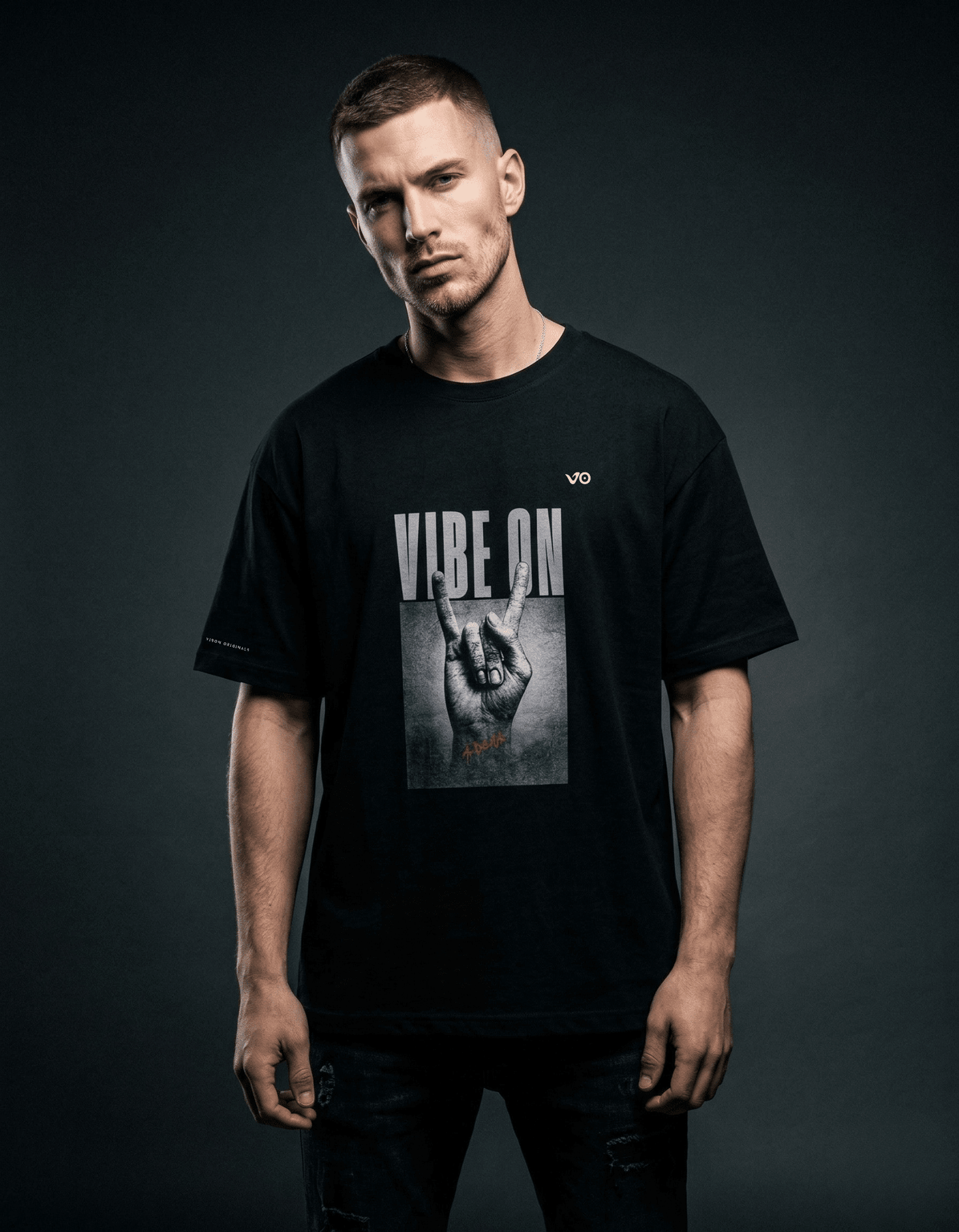 Black Oversized T-Shirt – Vibe On Graphic - VIBON Originals